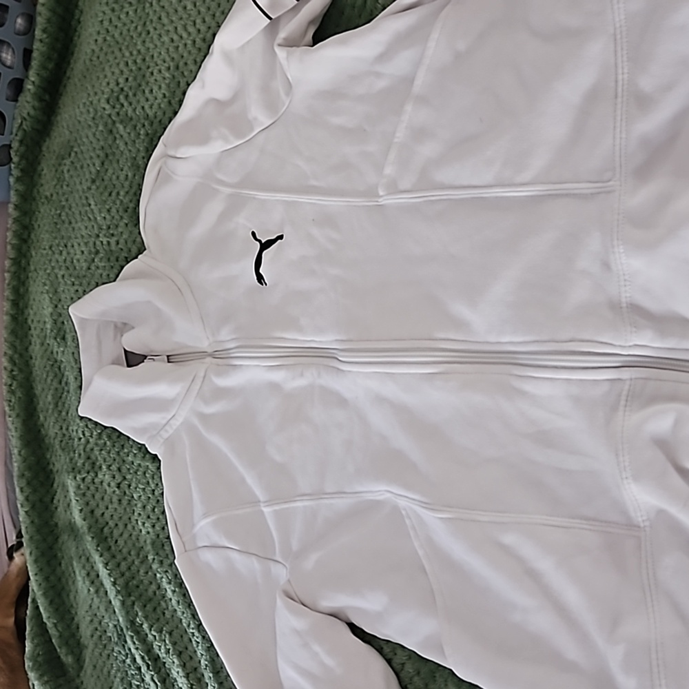 White sweatshirt